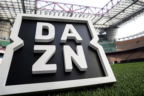 dazn 経営危機 と サッカー界の未来像