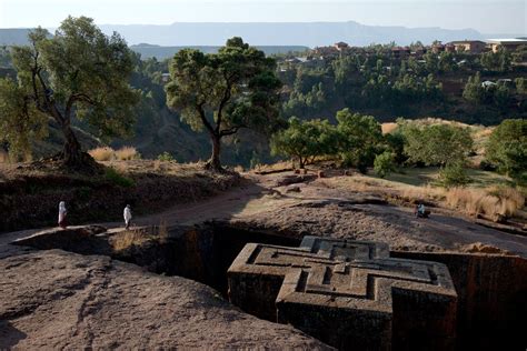 Koronacja Lalibela w Aksum: Zesłanie Boże czy polityczne manewry?